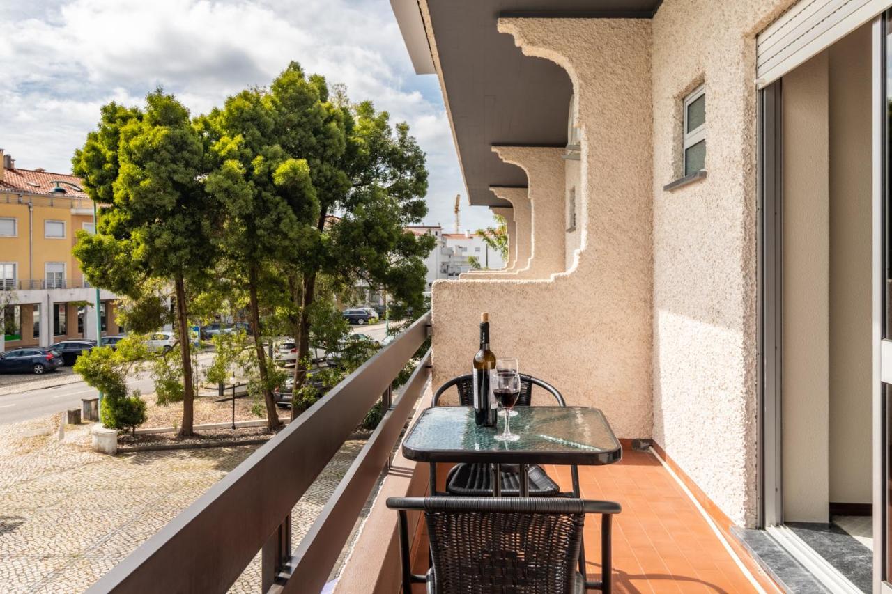 Hotel Colmeia Monte Real Bagian luar foto