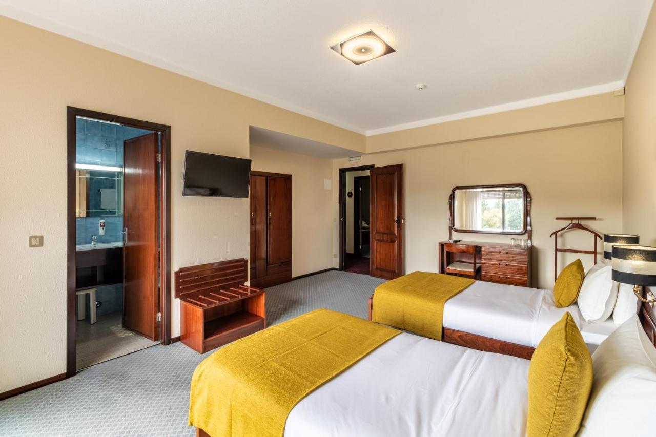 Hotel Colmeia Monte Real Bagian luar foto