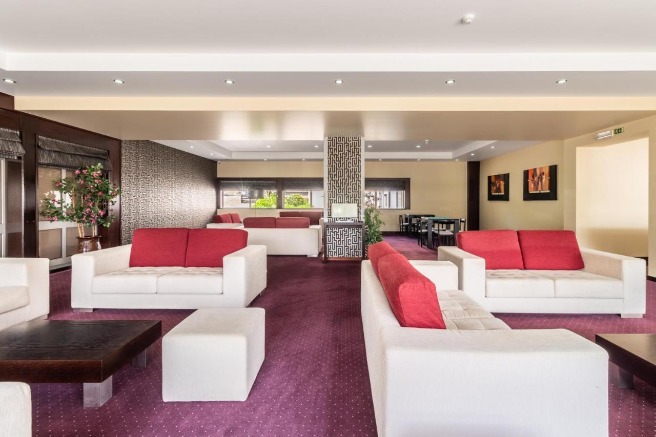 Hotel Colmeia Monte Real Bagian luar foto