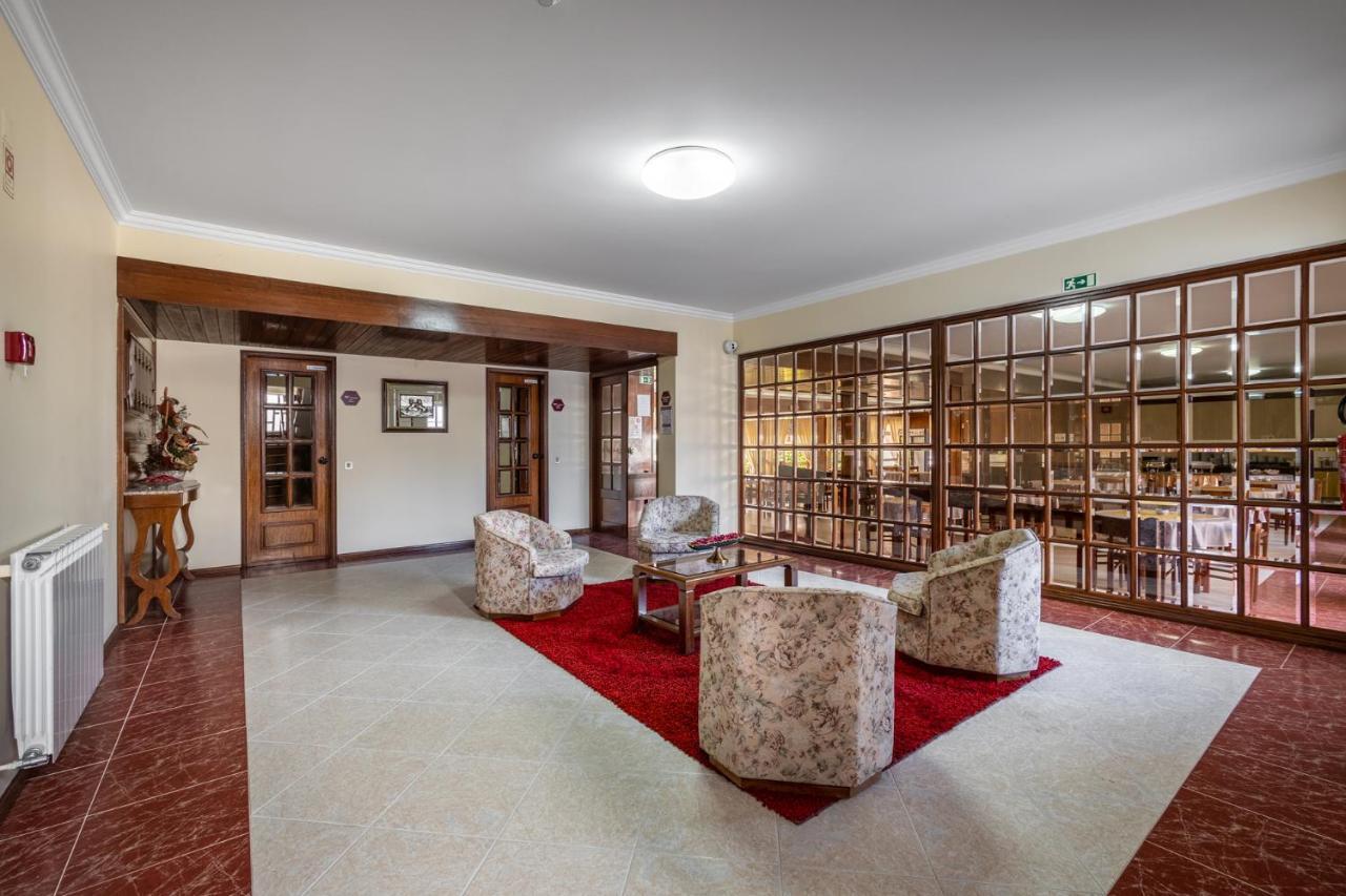 Hotel Colmeia Monte Real Bagian luar foto