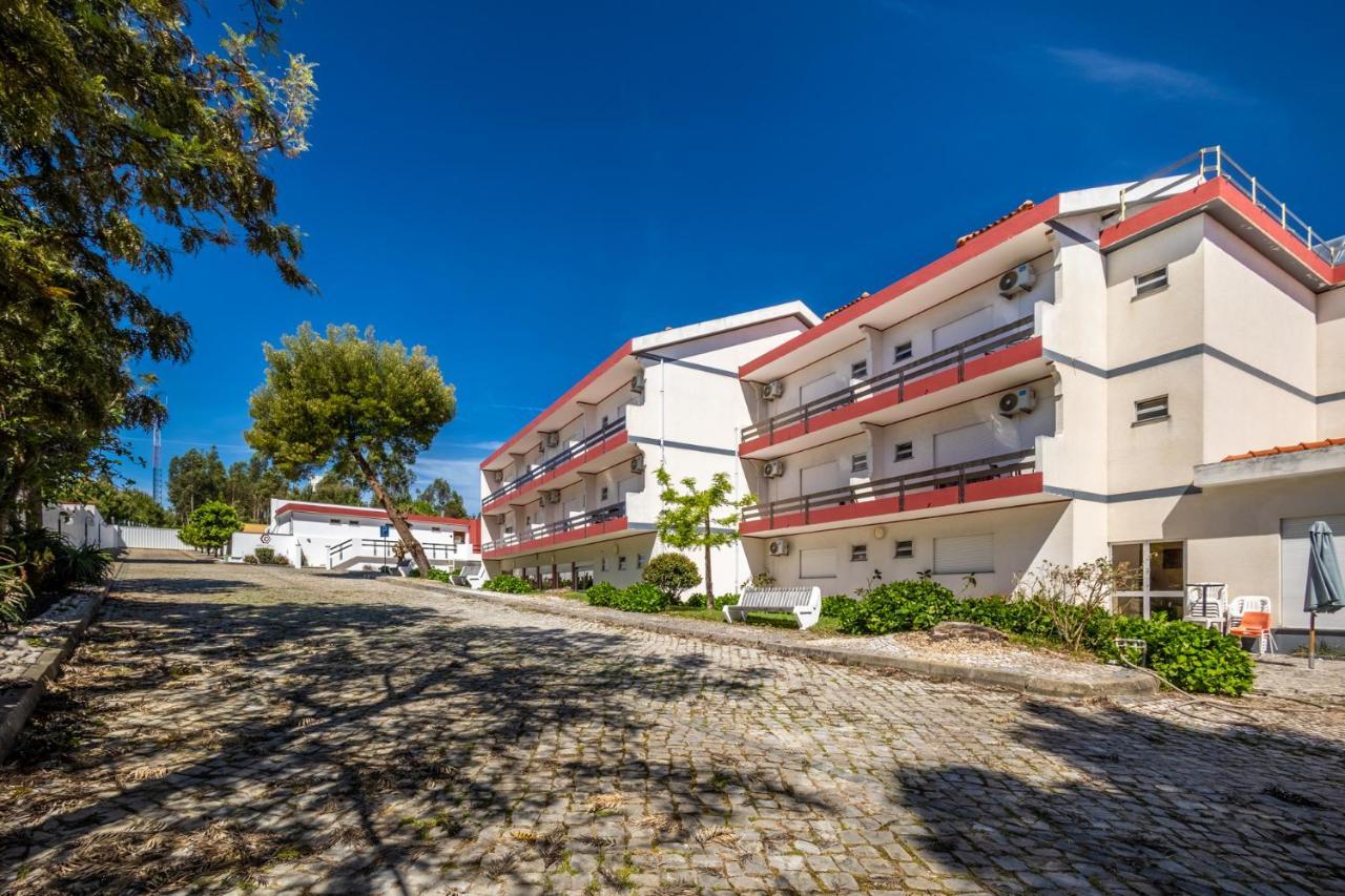 Hotel Colmeia Monte Real Bagian luar foto