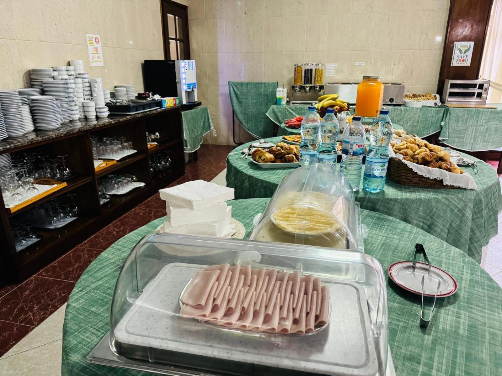 Hotel Colmeia Monte Real Bagian luar foto