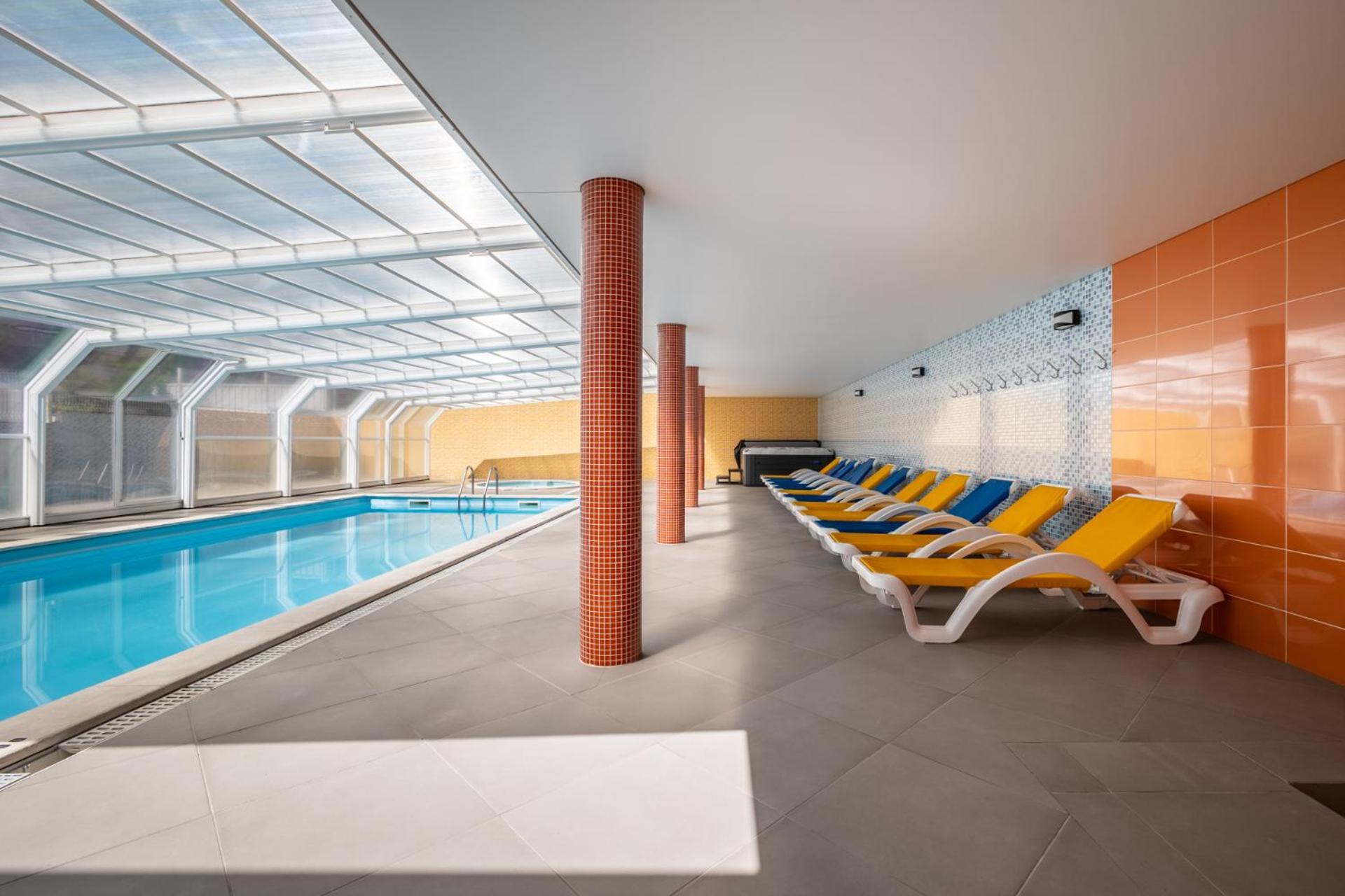Hotel Colmeia Monte Real Bagian luar foto